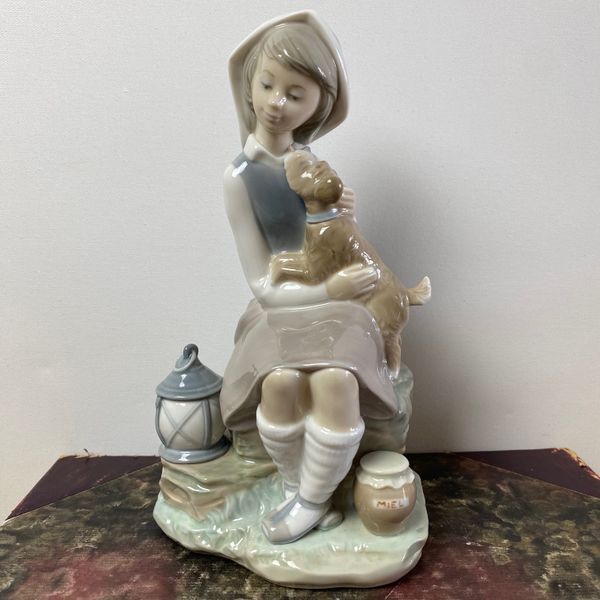 Hovedbilde Lladro, jente med hund