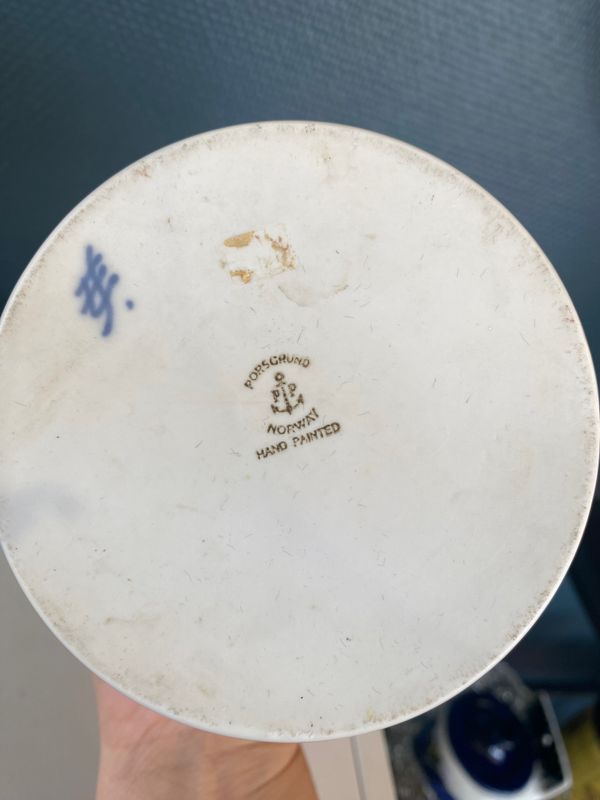 Eystein Sandnes, blå vase