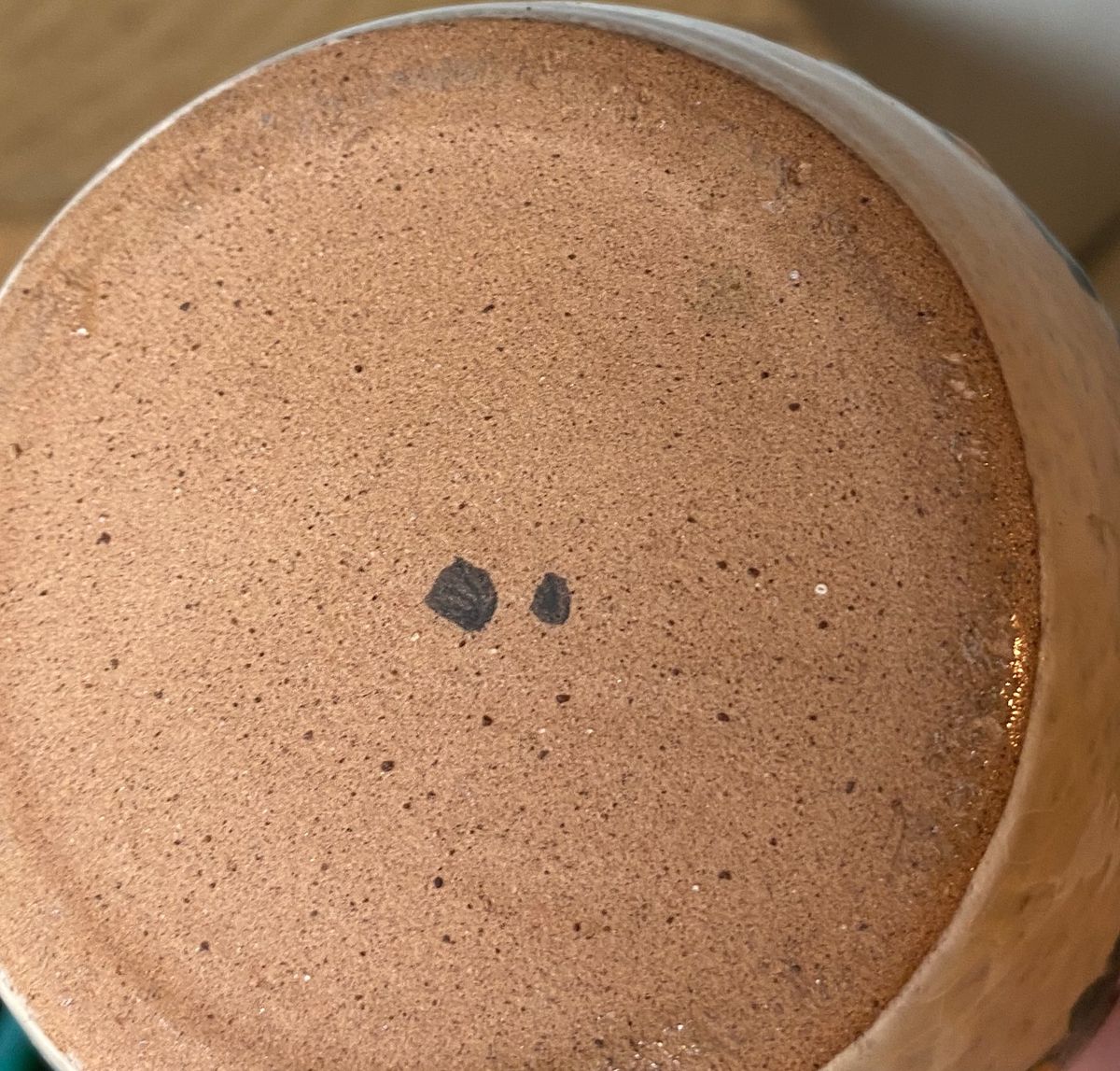 Liten krukke / vase med blomsterdekor