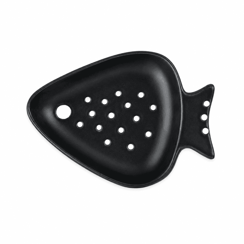 Fisk, liten skå i keramikk. Signert.